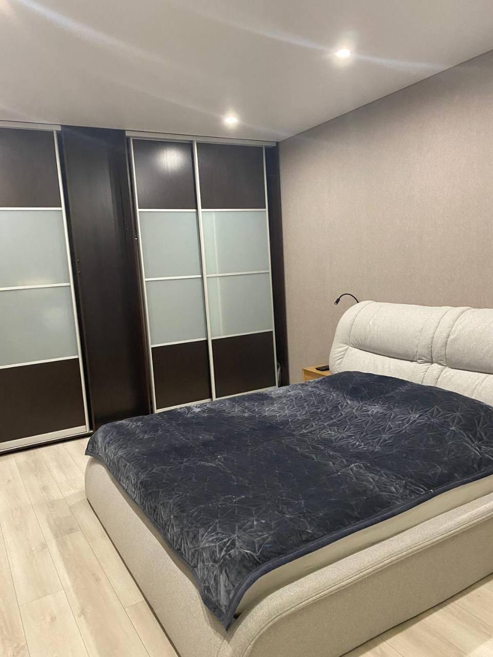 Apartpoltava Двокімнатні Апартаменти З Джакузі Біля Листопаду Exterior photo